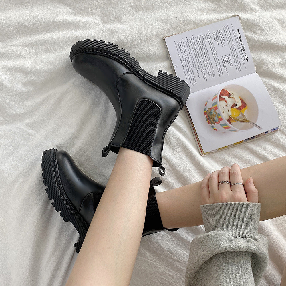 Korean ankle boot for students